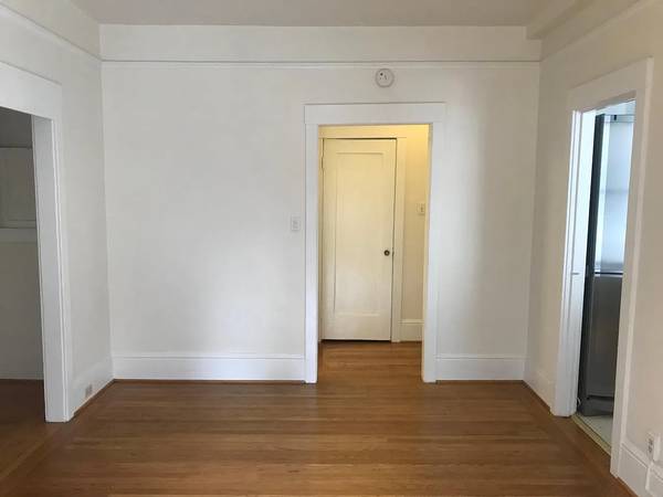 Apartments on Leavenworth St. · San Francisco photo 5