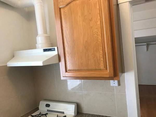0BR/1BA Apartment · Oakland photo 4