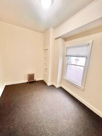 1BR/1BA Apartment · Oakland photo 4