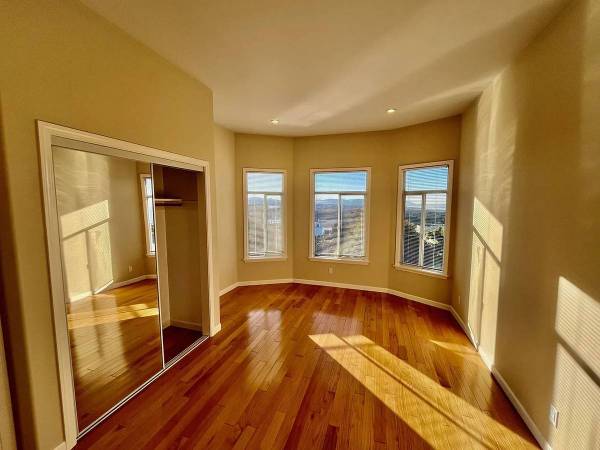 1BR/1BA Apartment · Oakland photo 3