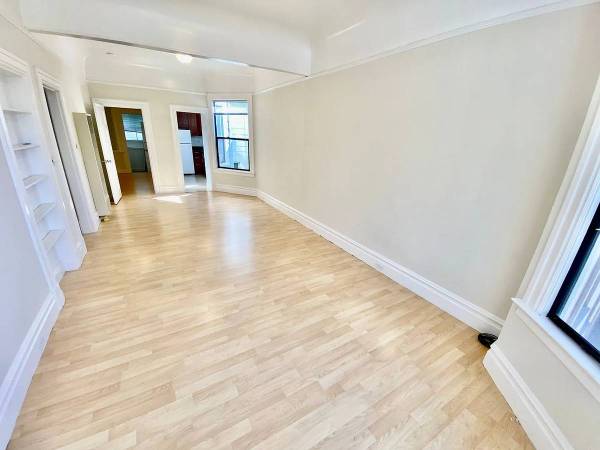 1BR/1BA Apartment · Oakland photo 2