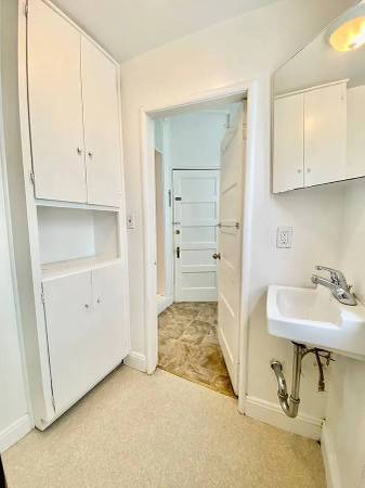 1BR/1BA Apartment · Oakland photo 3