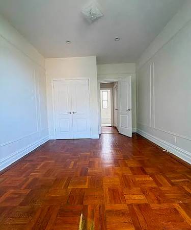 1BR/1BA Apartment on Ward Ave · Bronx photo 4