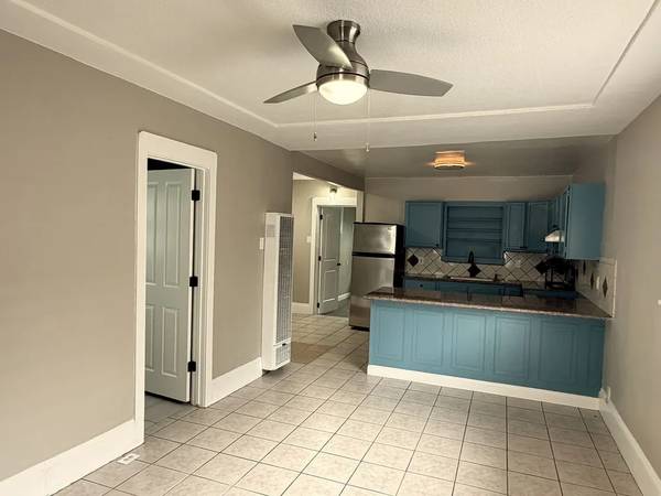 1BR/1BA Apartment · Oakland photo 5