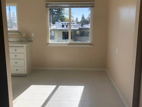 1BR/1BA Apartment on Prospect St · San Carlos photo 3
