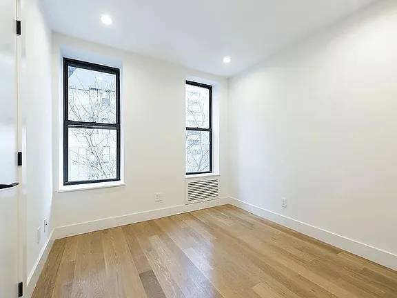 1BR/1BA In Law Adu on E 46th St · New York photo 2