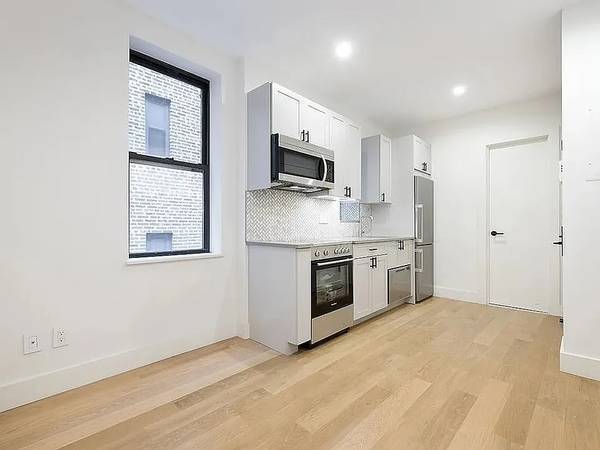 1BR/1BA Single Family House on Templeton St · Hayward photo 4