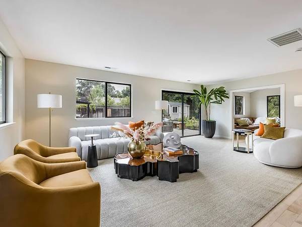 Charming 3BR/2BA Home with Large Yard in Palo Alto’s Barron Park photo 3