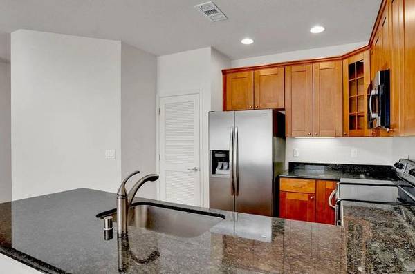 2BR/2BA Condo on Fruitdale Ave · San Jose photo 2