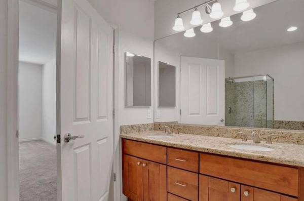 2BR/2BA Condo on Fruitdale Ave · San Jose photo 3
