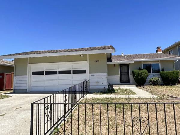 2 Bed (Both are Master-Suites) and 2.5 Bathrooms - Union City photo 2