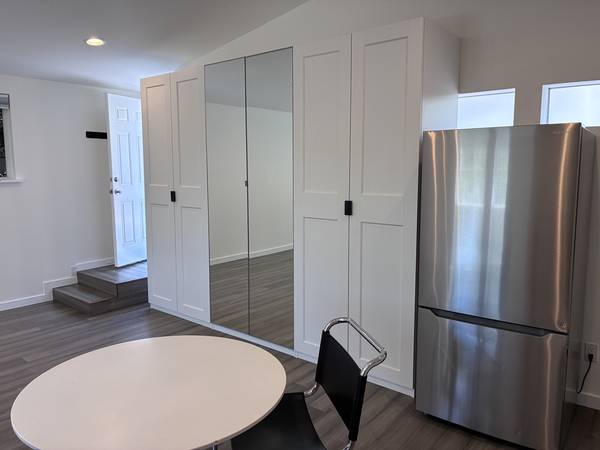 0BR/1BA Single Family House · Mill Valley photo 2