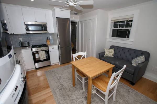 1BR/1BA Apartment · Menlo Park photo 5