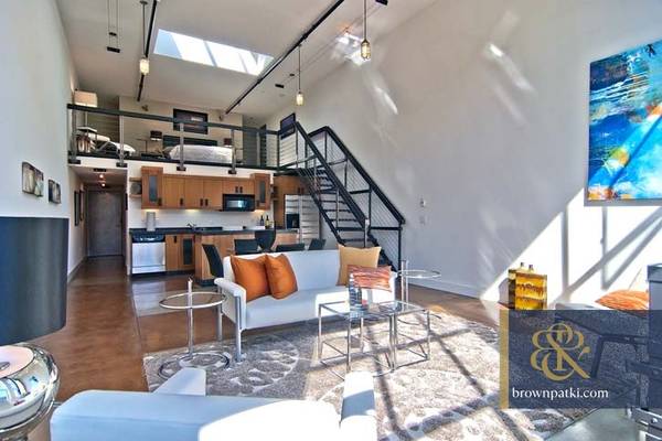 2BR/2BA Loft on Clarence Place · San Francisco photo 3