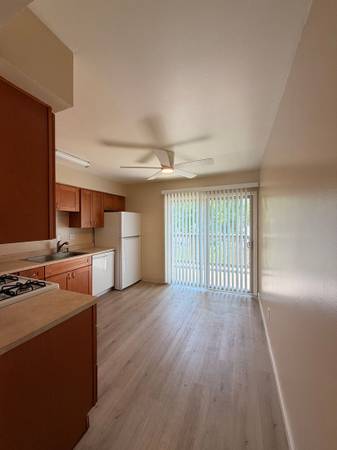 985 30th Ave Santa Cruz, CA 95062 photo 3