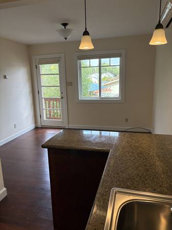 1BR/1BA Duplex · Sebastopol photo 2