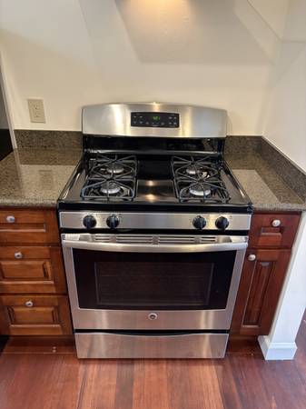 1BR/1BA Duplex · Sebastopol photo 5