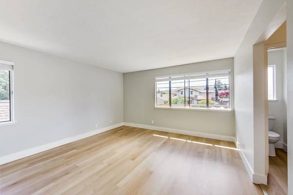 1709 Valota Rd Redwood City, CA 94061 photo 3