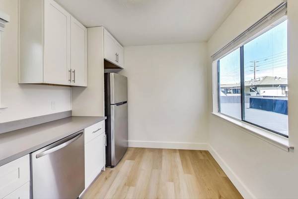 1709 Valota Rd Redwood City, CA 94061 photo 5