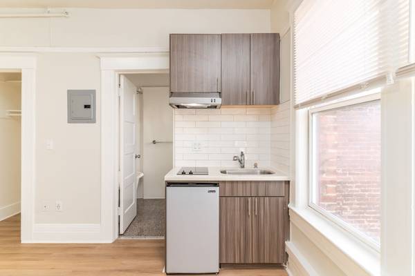 0BR/1BA Apartment on Larkin Street · San Francisco photo 2