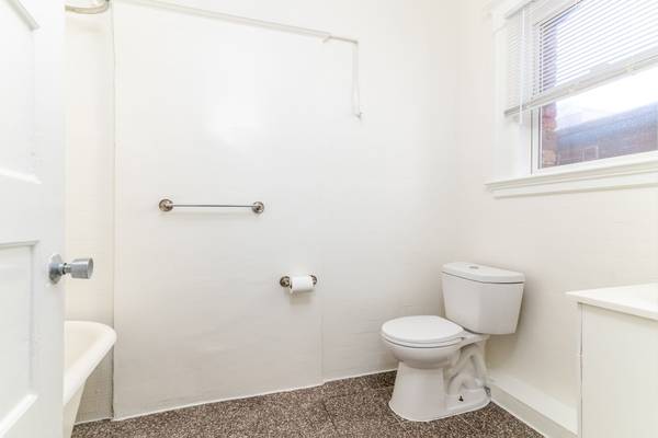 0BR/1BA Apartment on Larkin Street · San Francisco photo 5