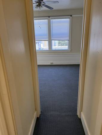 0BR/1BA Apartment · Hollister photo 3