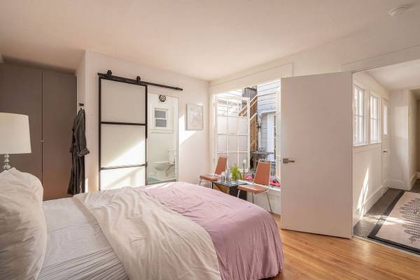 2BR/2BA Apartment · San Francisco photo 4