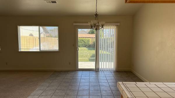 4BR/3BA Duplex on Westside Blvd · Hollister photo 4