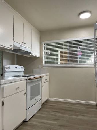 Apartments on Eigleberry St · Gilroy photo 2