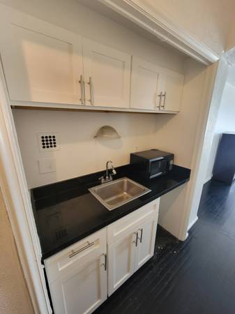 0BR/1BA Apartment on Jones Street · San Francisco photo 4