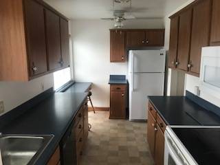 3BR/2BA Condo on Beach Park Blvd. · San Mateo photo 3
