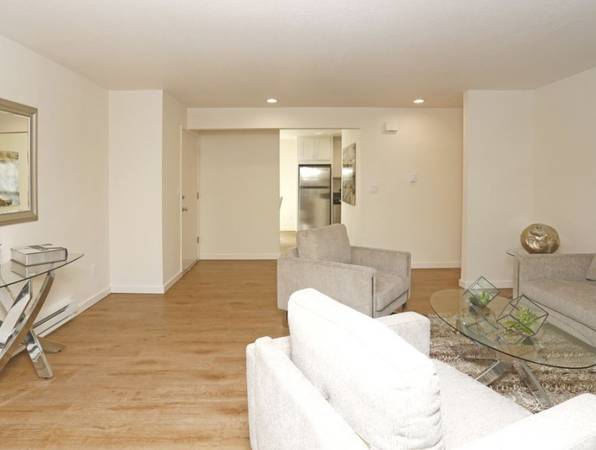 3BR/2BA Apartment · Cupertino photo 5