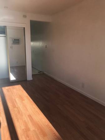 0BR/1BA Apartment · Concord photo 5