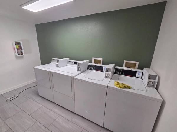 0BR/1BA Apartment on California Street Apt · Concord photo 5
