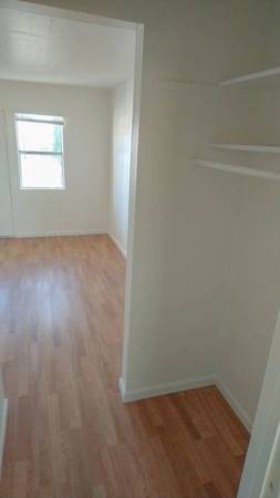 0BR/1BA Apartment · Concord photo 4