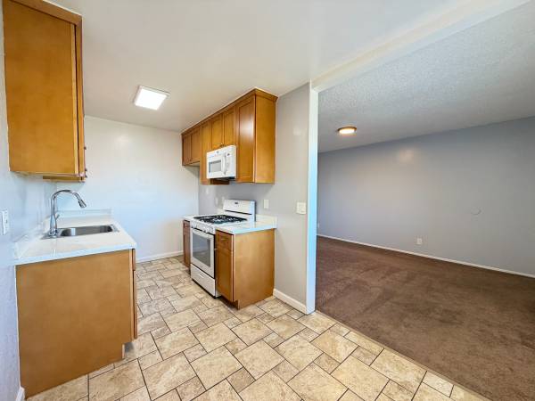 Apartments on Virginia Lane · Concord photo 4