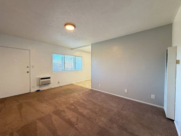 Apartments on Virginia Lane · Concord photo 5