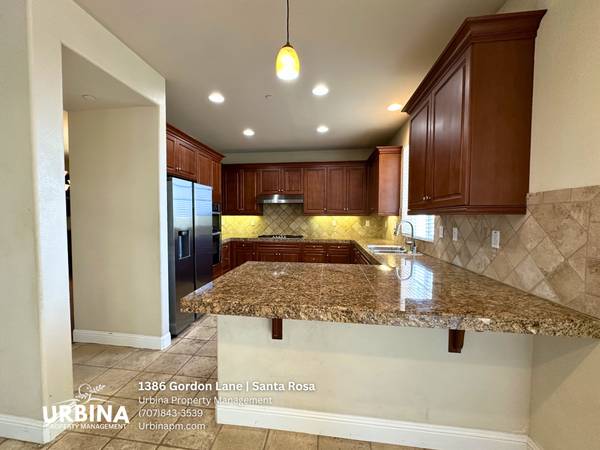 1386 Gordon Ln Santa Rosa, CA 95404 photo 5