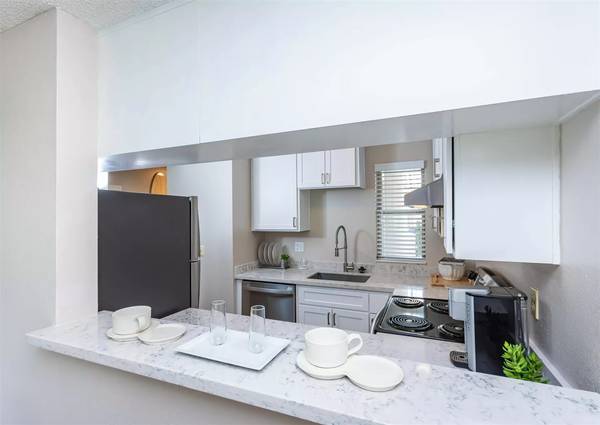 Newly Remodeled 2bd/2ba Duplex In Quiet Cul-de-sac ~207 Stokes Court, Petaluma photo 3