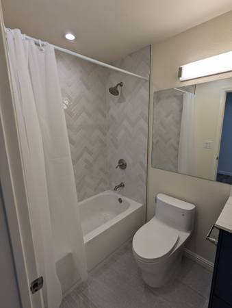 2BR/2BA Condo on Washington Street · San Francisco photo 4