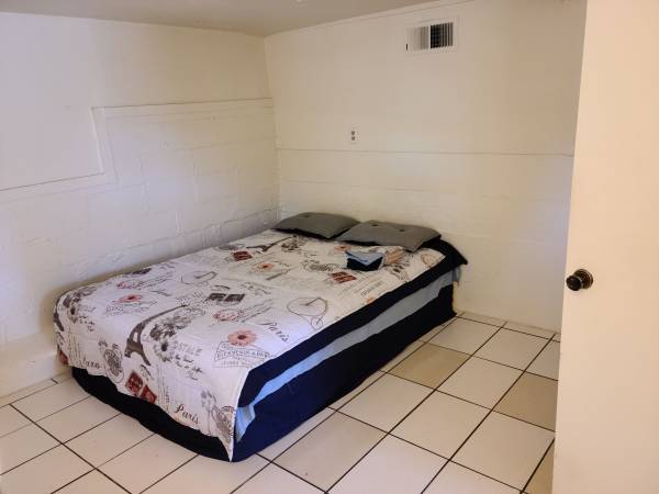 1BR/1BA Apartment · Port Costa photo 3