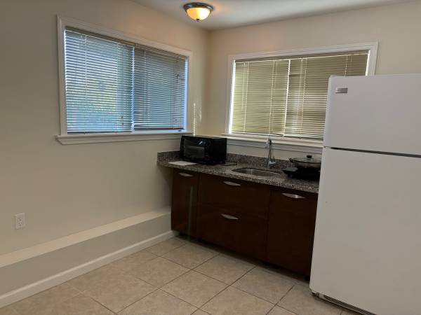 1BR/1BA In Law Adu · South San Francisco photo 4