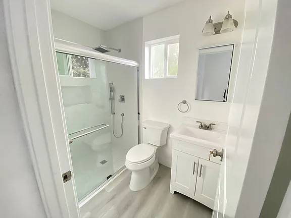 1BR/1BA Apartment · Mountain View photo 3