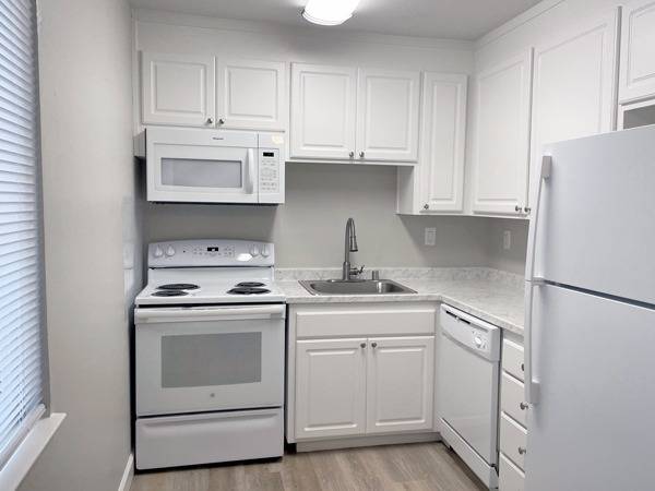 Apartments on La Grande Dr · Cupertino photo 3