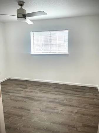 Beautiful Remodeled 3 Bedroom Townhome photo 2