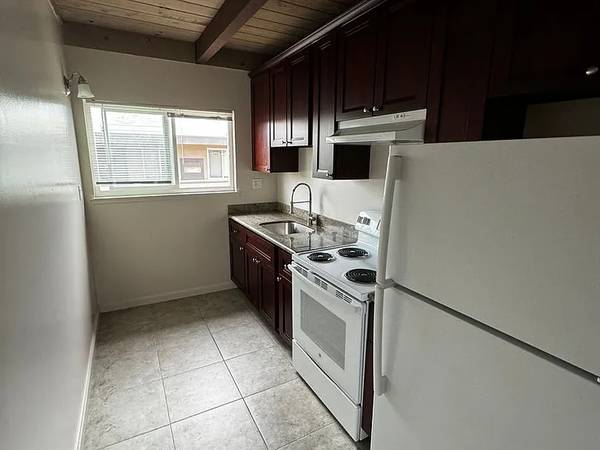 1BR/1BA Apartment on E 40th Ave · San Mateo photo 2