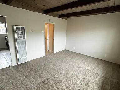 1BR/1BA Apartment on E 40th Ave · San Mateo photo 3
