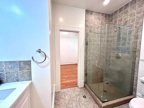 3BR/2BA In Law Adu on Stanyan St · San Francisco photo 2