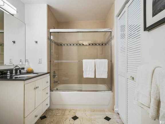 1BR/1BA Apartment · San Francisco photo 5