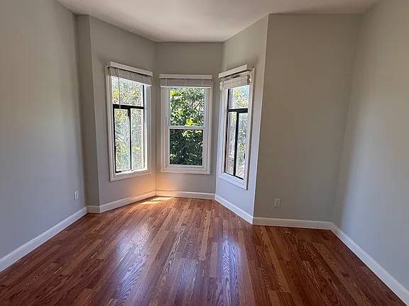 2BR/1BA Apartment · San Francisco photo 3